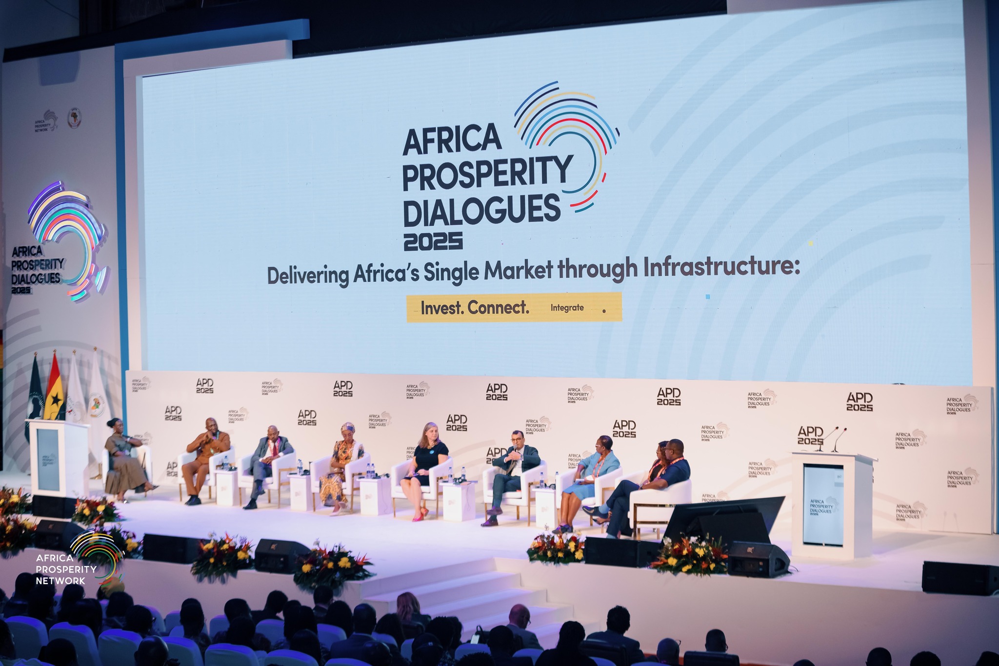 APD 2025 APD 2026 Africa Prosperity Dialogues Autonomiser les PME, les femmes et les jeunes dans le marché unique africain : innover. collaborer. commercer.